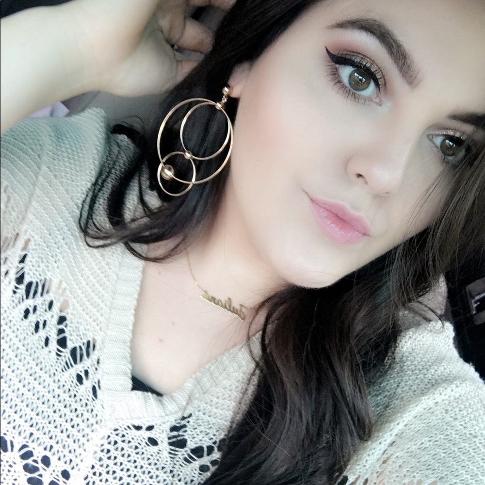 Meet your Posher, Juliana